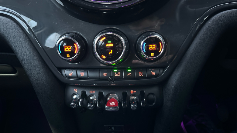 MINI Countryman 1.5 Cooper Classic 5dr Auto [Comfort/Nav+ Pack] Petrol Hatchback